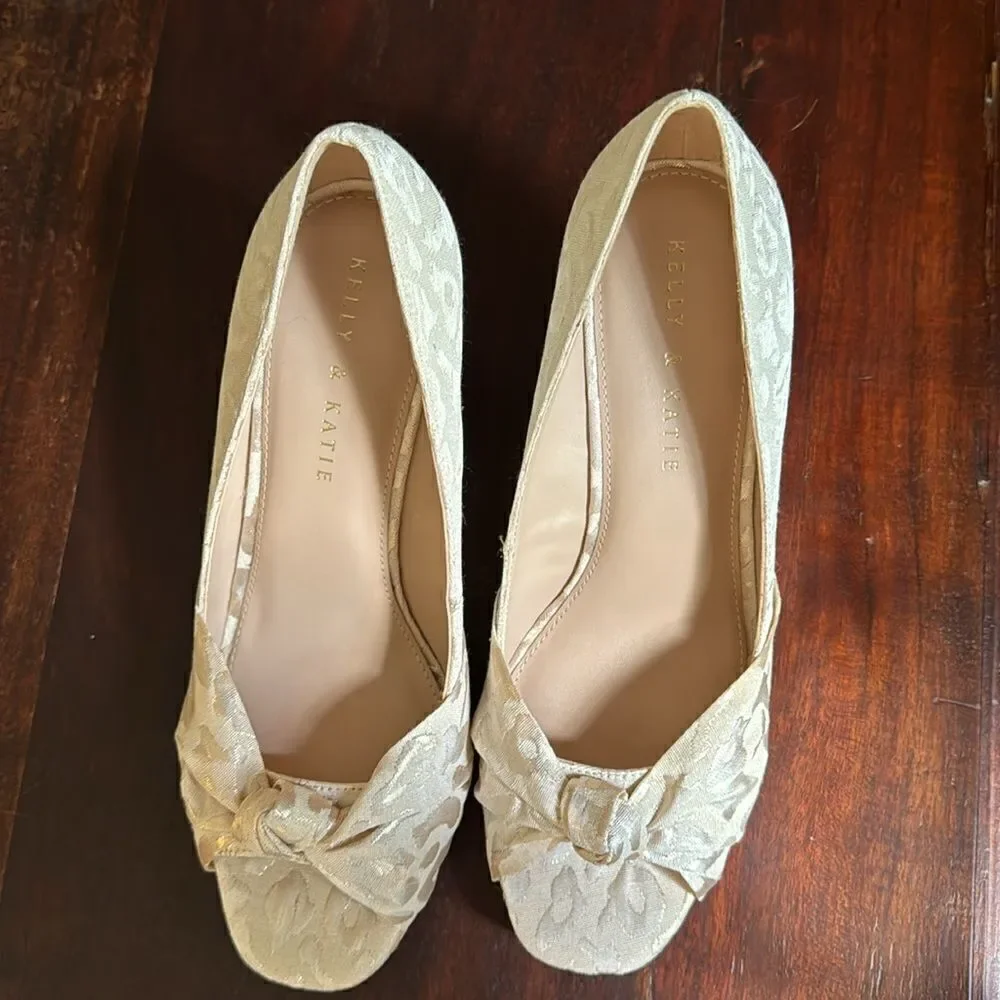 New Kelly & Katie Ivala Espadrille Wedge Toe Metallic Cheetah Print Size 8.5
